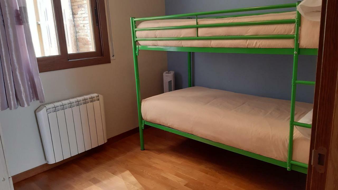 Apartaments Julia Pobla de Segur Exteriér fotografie