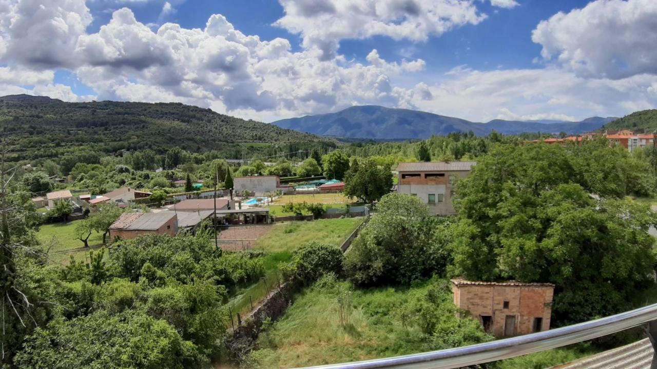 Apartaments Julia Pobla de Segur Exteriér fotografie
