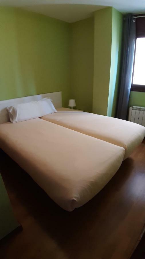 Apartaments Julia Pobla de Segur Exteriér fotografie